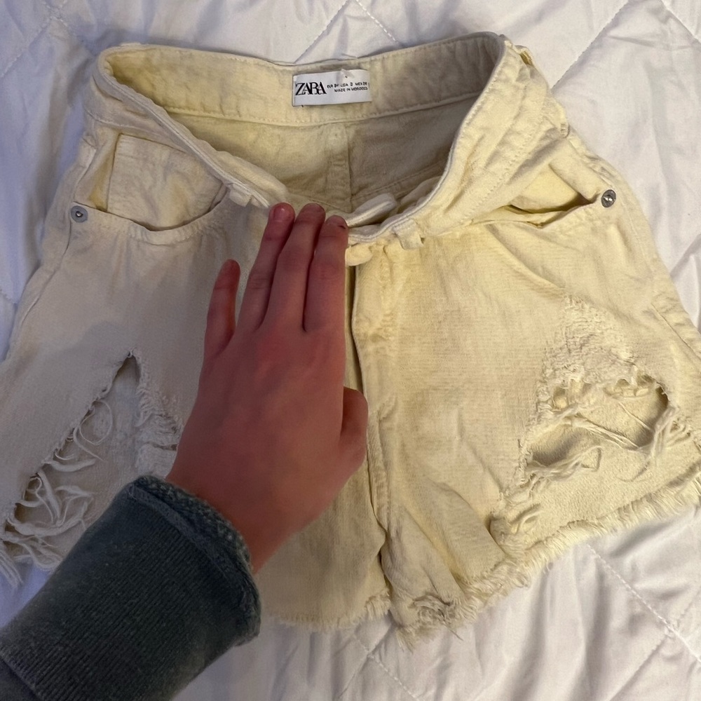 yellow Zara denim shorts - Picture 3 of 4